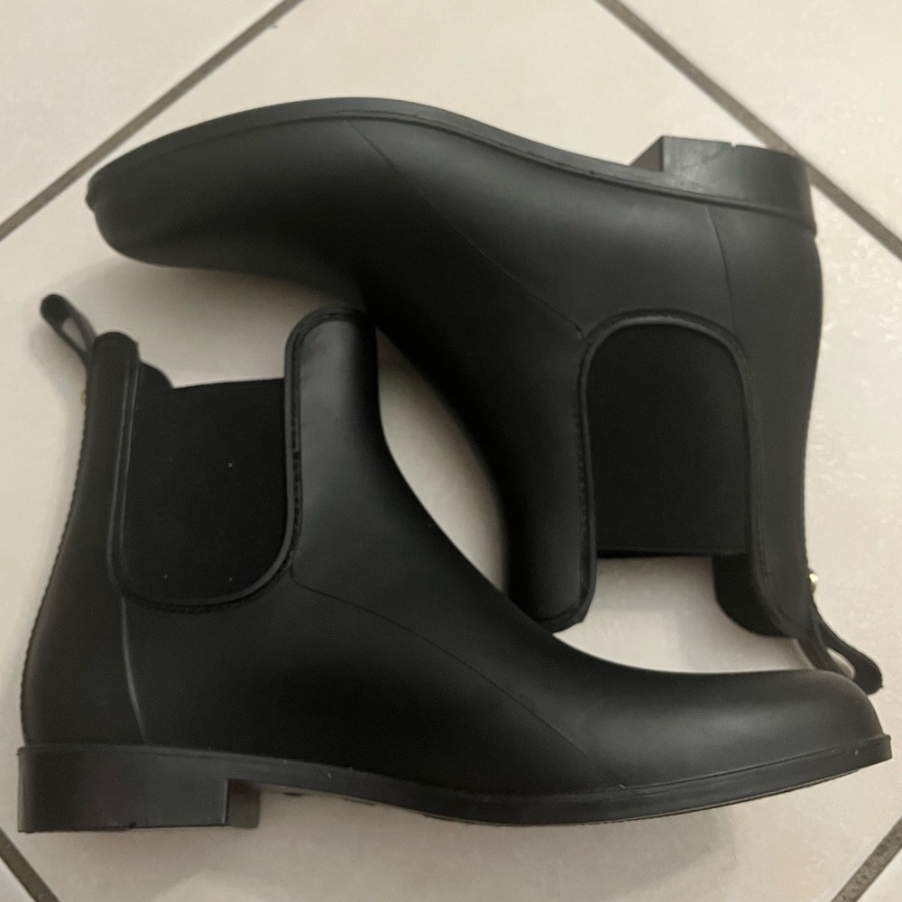 Sam Edelman matte black Chelsea rain boot - NWT
